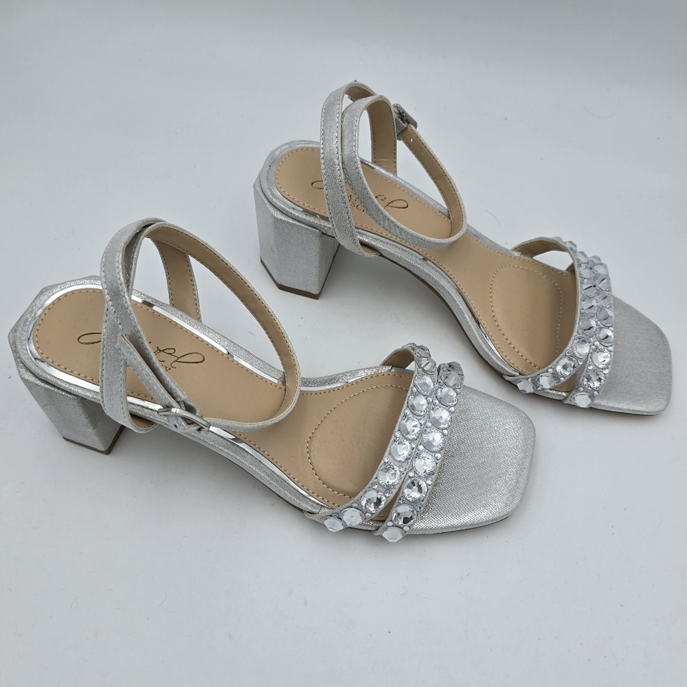 NWOT Jewel Badgley Mischka Silver Honor Block Heels with Gemstone-Studded Straps